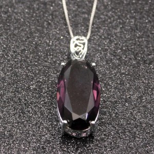 Silver-Plated Oval Amethyst Pendant Necklace - Timeless Elegance 