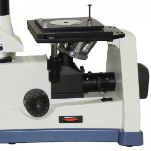 Microscop metalurgic inversat LACERTA